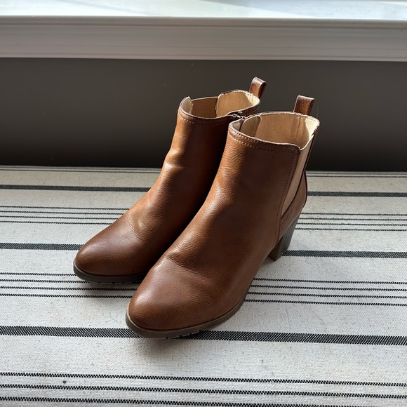 LifeStride Mesa Ankle Bootie - Picture 2 of 14